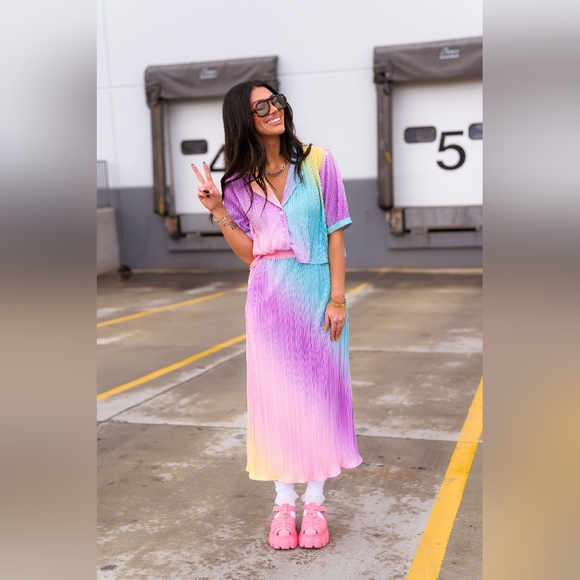 Dressed in Lala Ćest la Vie Plissé Skirt Set in Rainbow Daydream - Picture 8 of 10